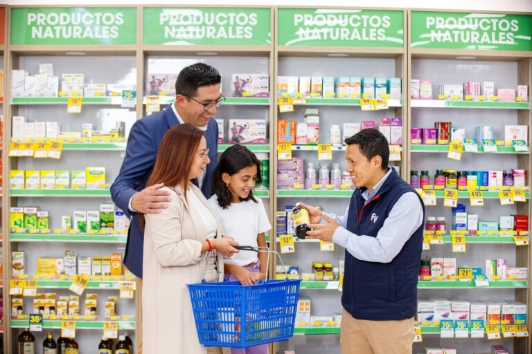 FEMSA Salud Ecuador impulsa hábitos saludables en el trabajo para prevenir enfermedades y potenciar el bienestar laboral.