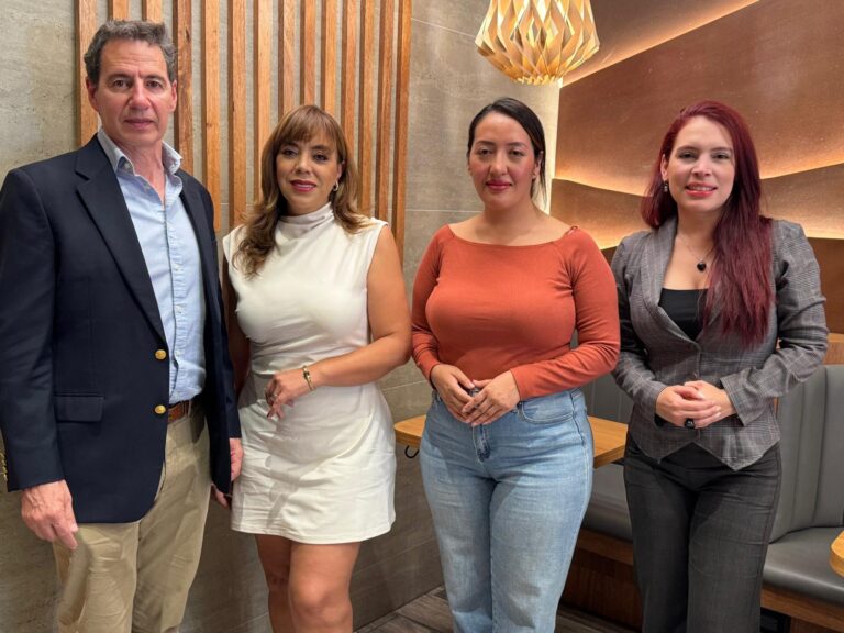Drivin selló una alianza con Women in Supply Chain (WINS) en Ecuador para impulsar la equidad de género en logística, visibilizando y potenciando el talento femenino.”