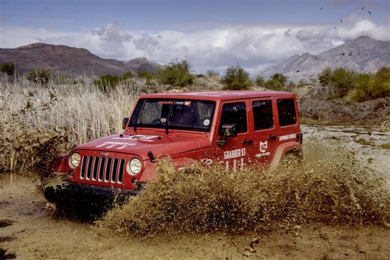 Vacaciones en Ecuador: expertos comparten 5 reglas de oro para disfrutar la aventura 4x4 en montaña de forma segura, con recomendaciones clave sobre neumáticos y equipos.