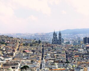 El mercado inmobiliario en Quito mostró señales mixtas en julio: precios de venta se moderaron, mientras los alquileres subieron 8,2% en lo que va de 2025, por encima de la inflación.